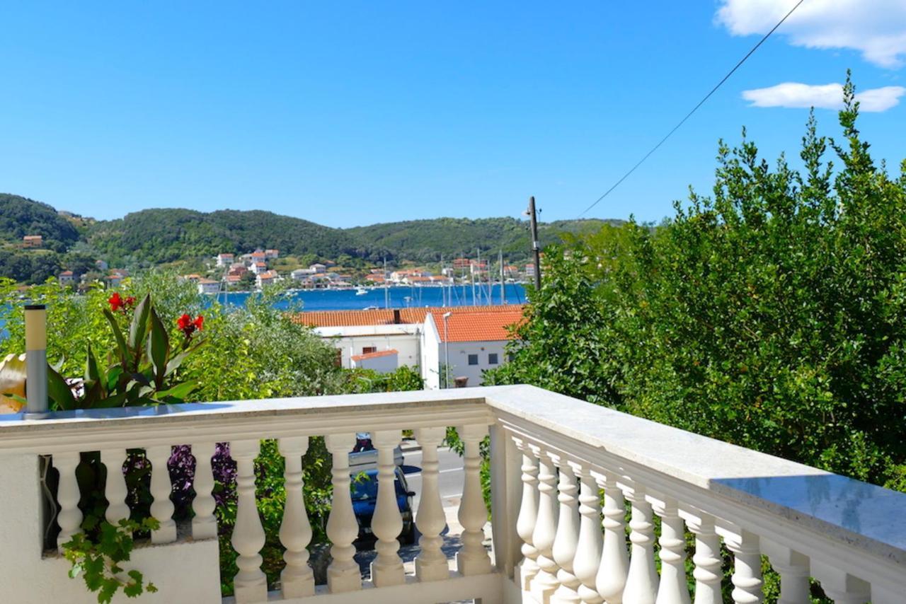 B&B Garni Stefi! Supetarska Draga Bagian luar foto