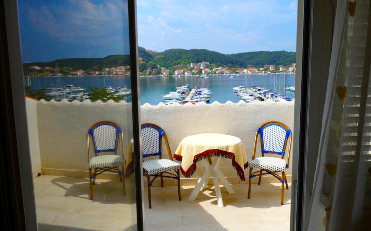 B&B Garni Stefi! Supetarska Draga Bagian luar foto